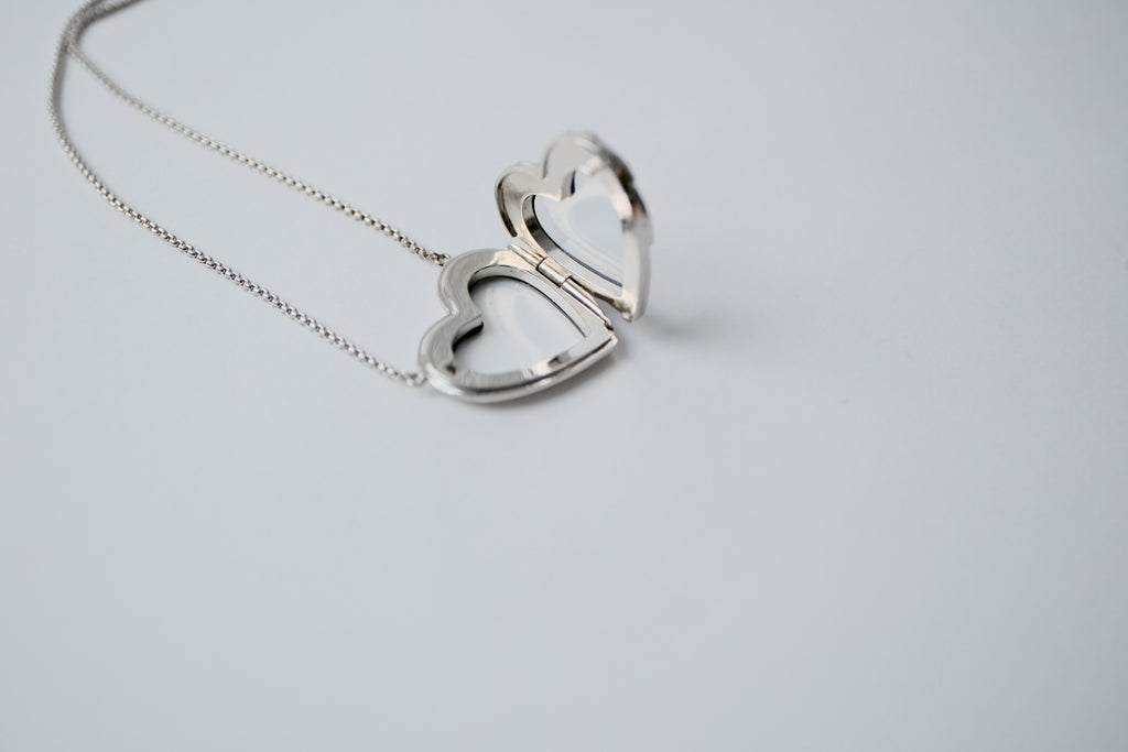 Vintage Gold heart shell Necklace