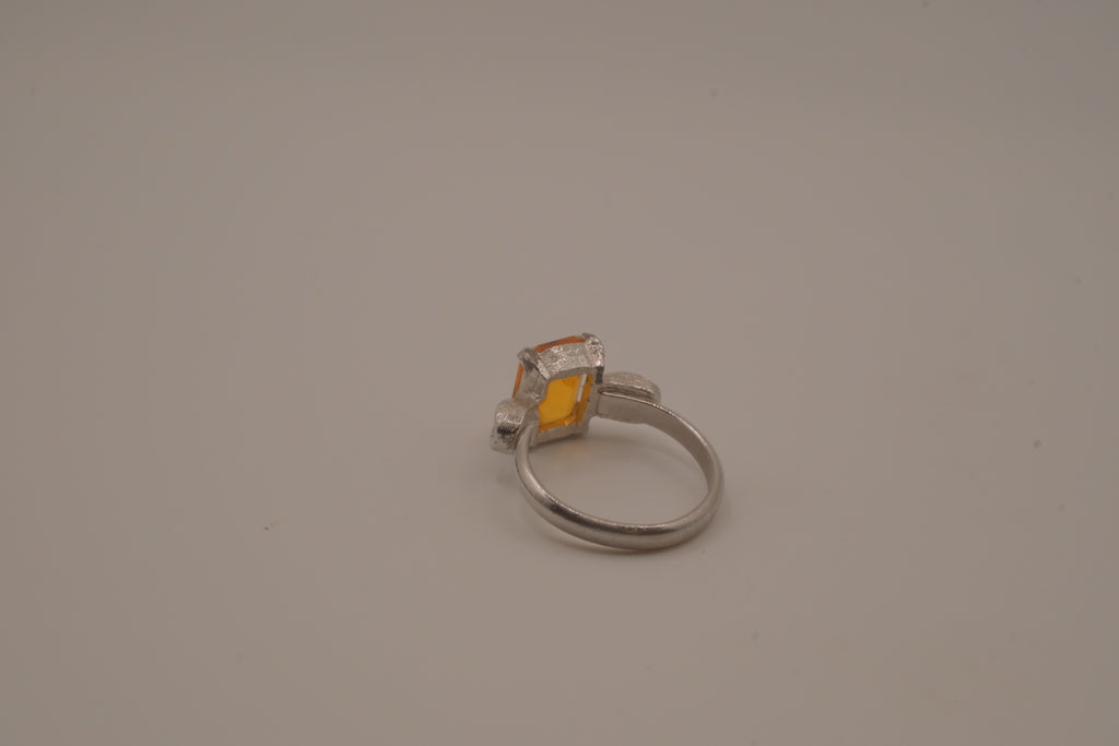 Vintage Sarah Coventry orange citrine stone ring