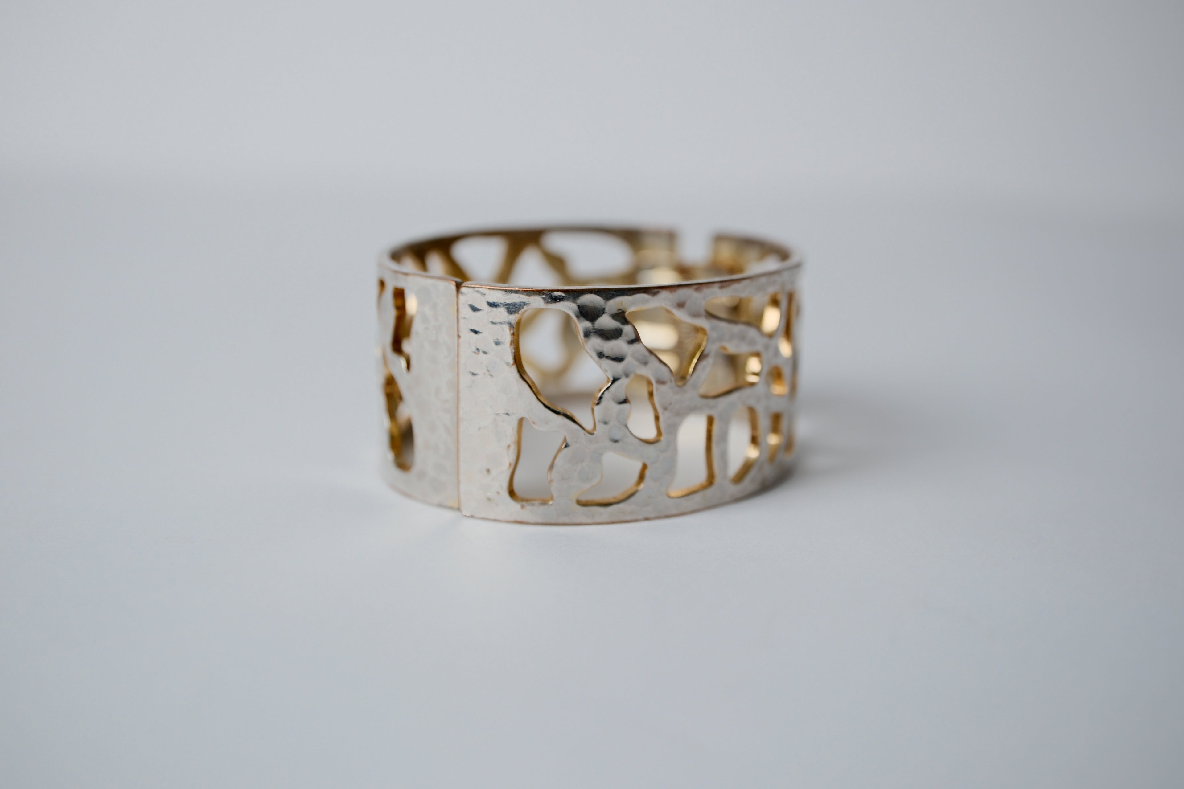 Vintage Hammered Filigree Bangle Bracelet