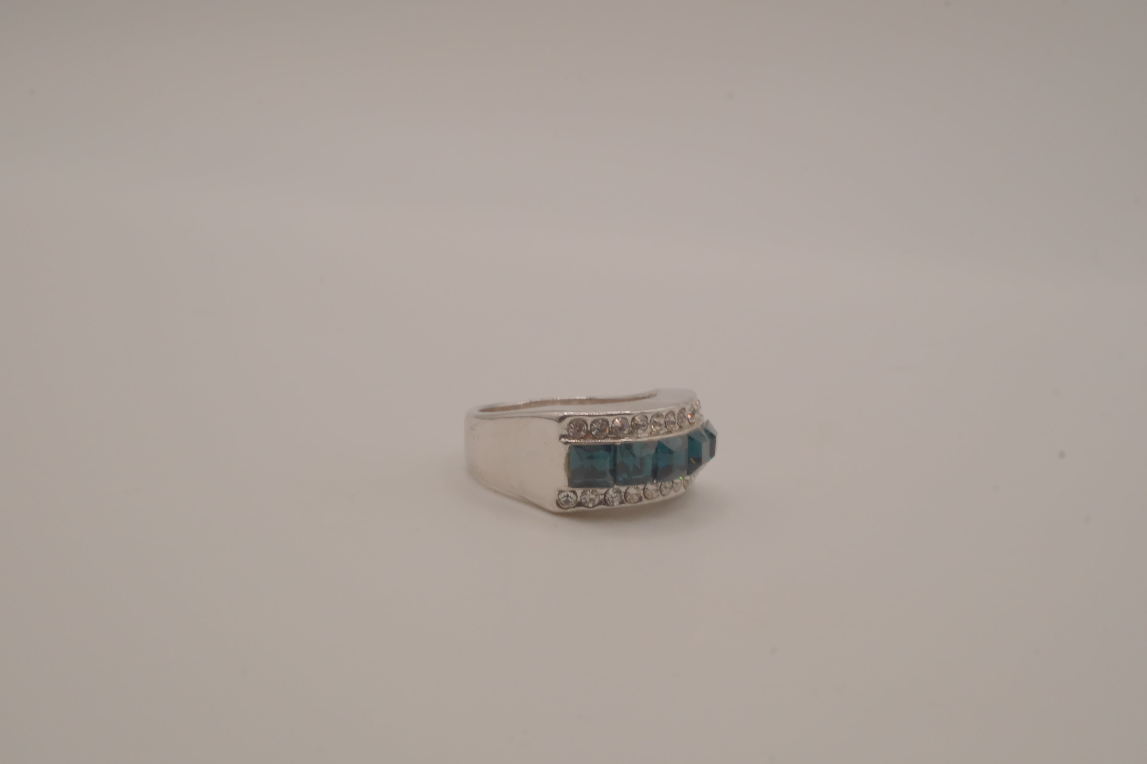 Triple-row channel and pavé set ring