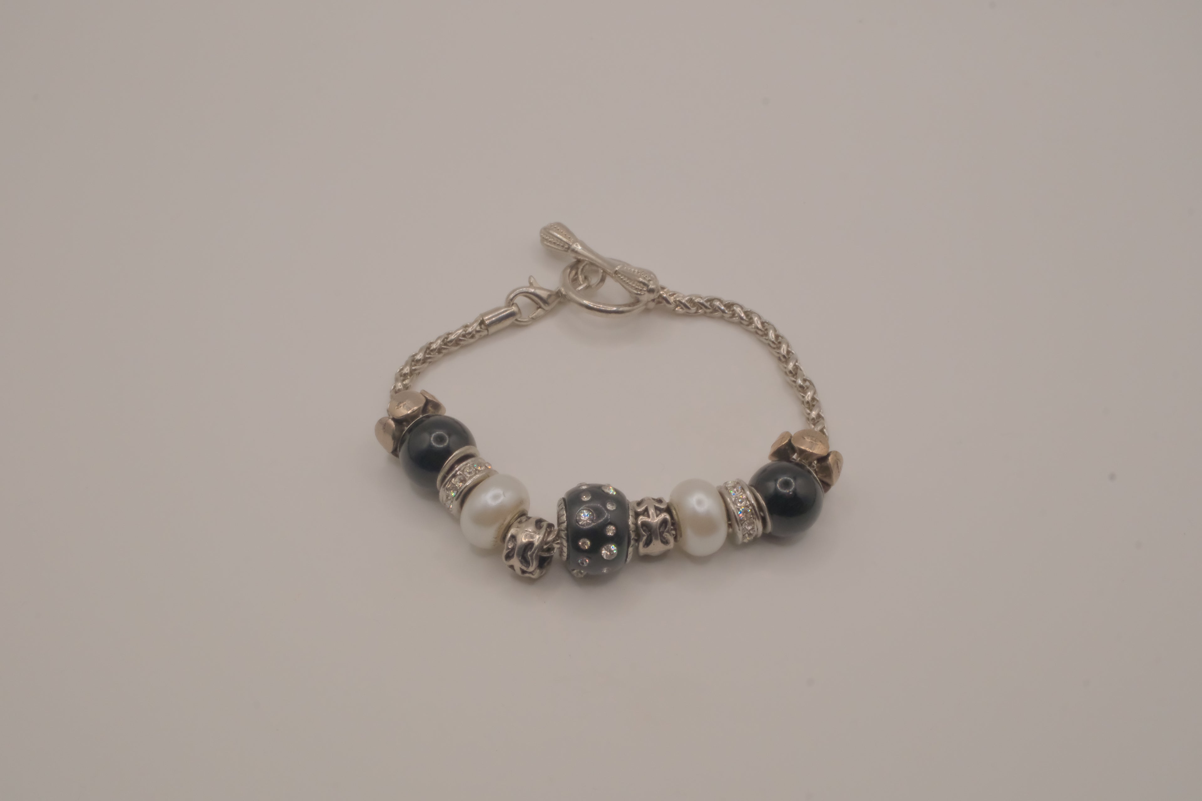 European-style black and white charm bracelet