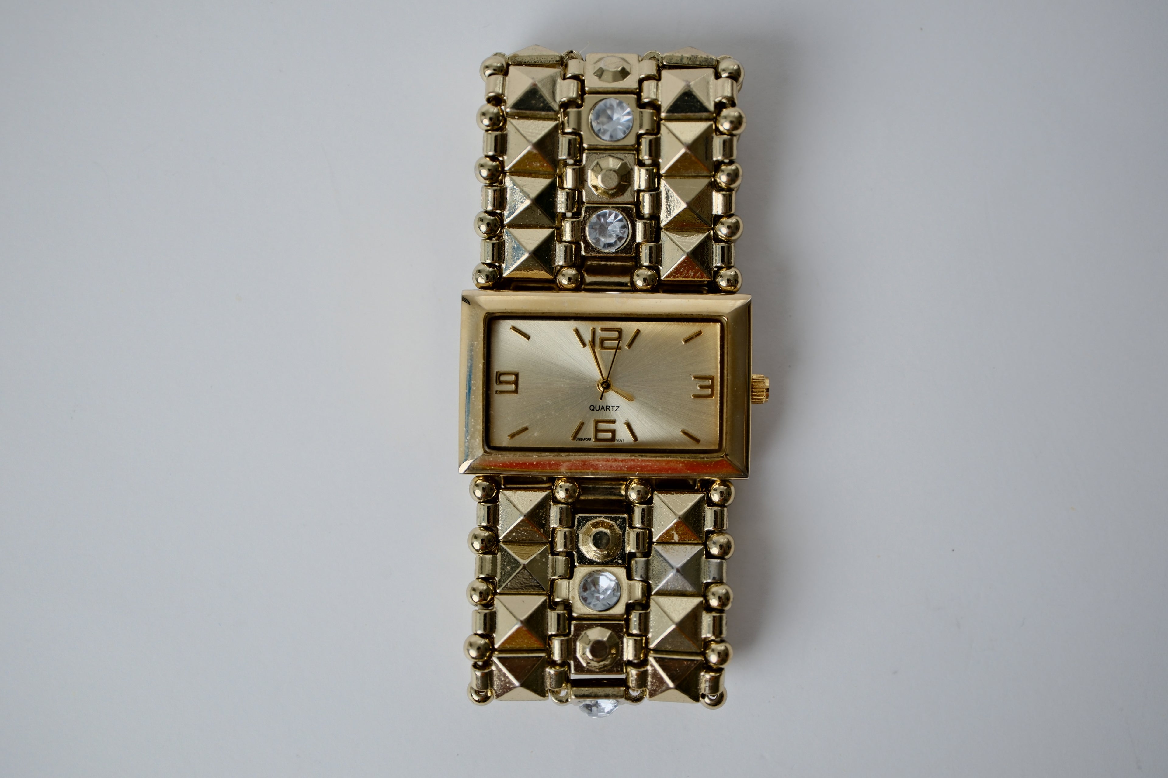 Vintage Wide Gold Stretchy Watch