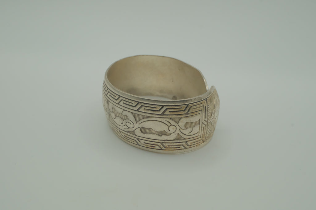 Vintage tribal silver-toned cuff bracelet