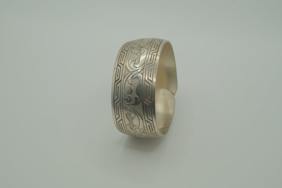Vintage tribal silver-toned cuff bracelet