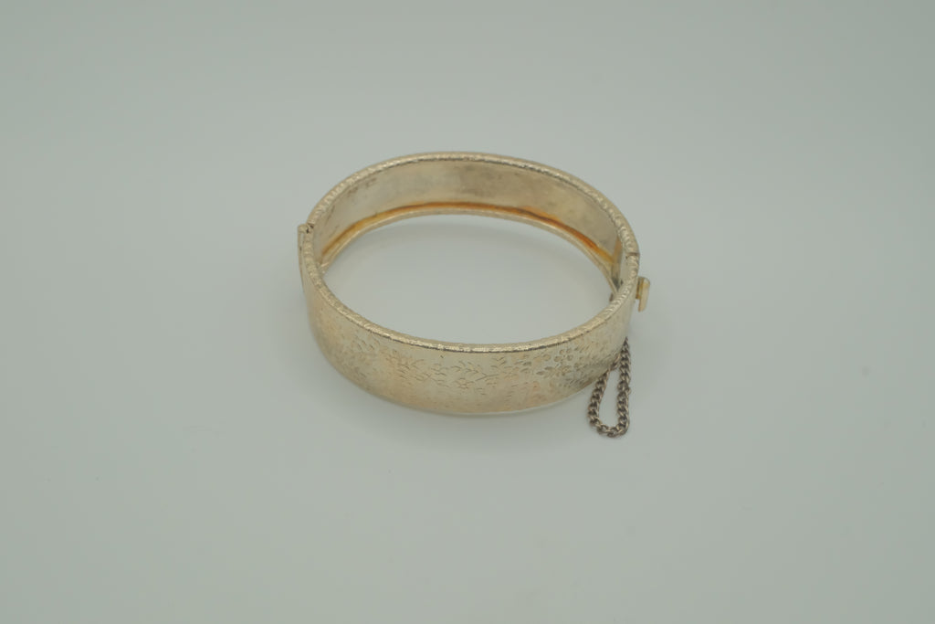 Vintage hinged bangle bracelet