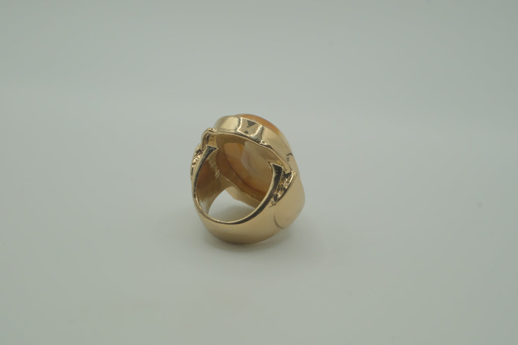 Vintage oval Baltic amber ring