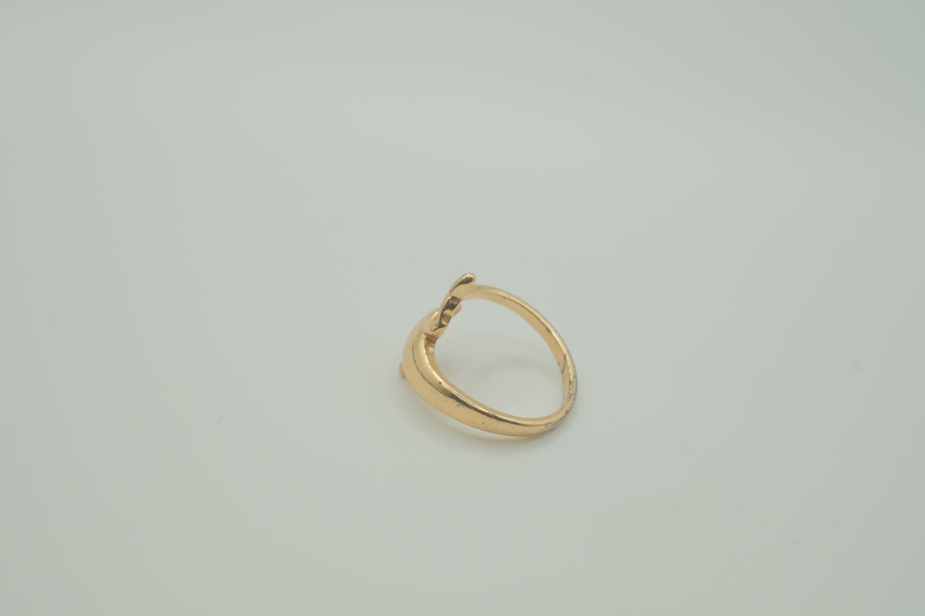 Vintage gold dolphin bypass ring