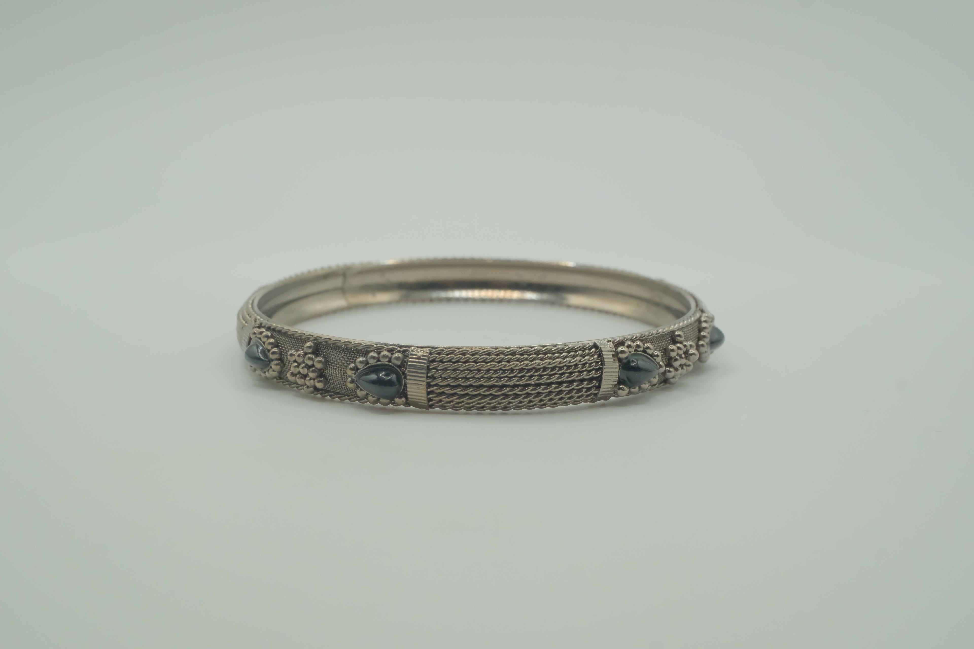 Vintage Rope design hinged bangle bracelet