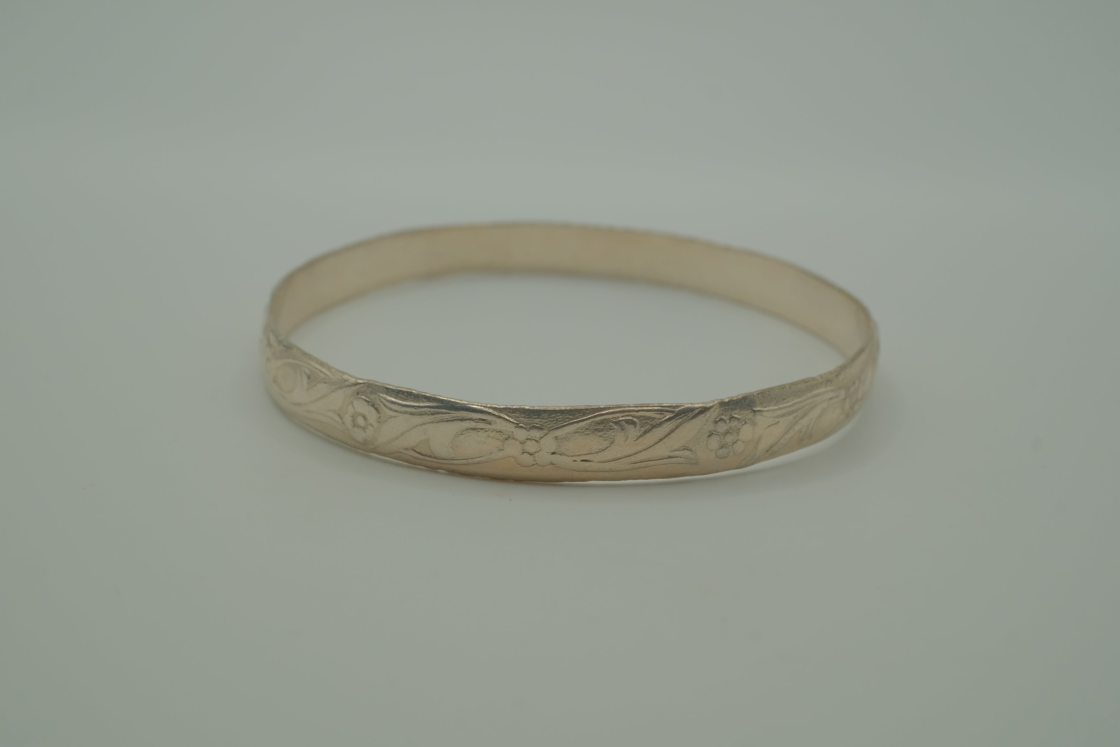 Vintage sterling silver bangle bracelet