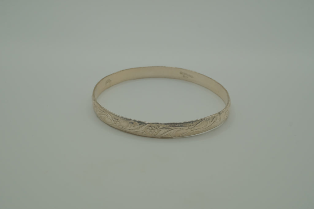 Vintage sterling silver bangle bracelet