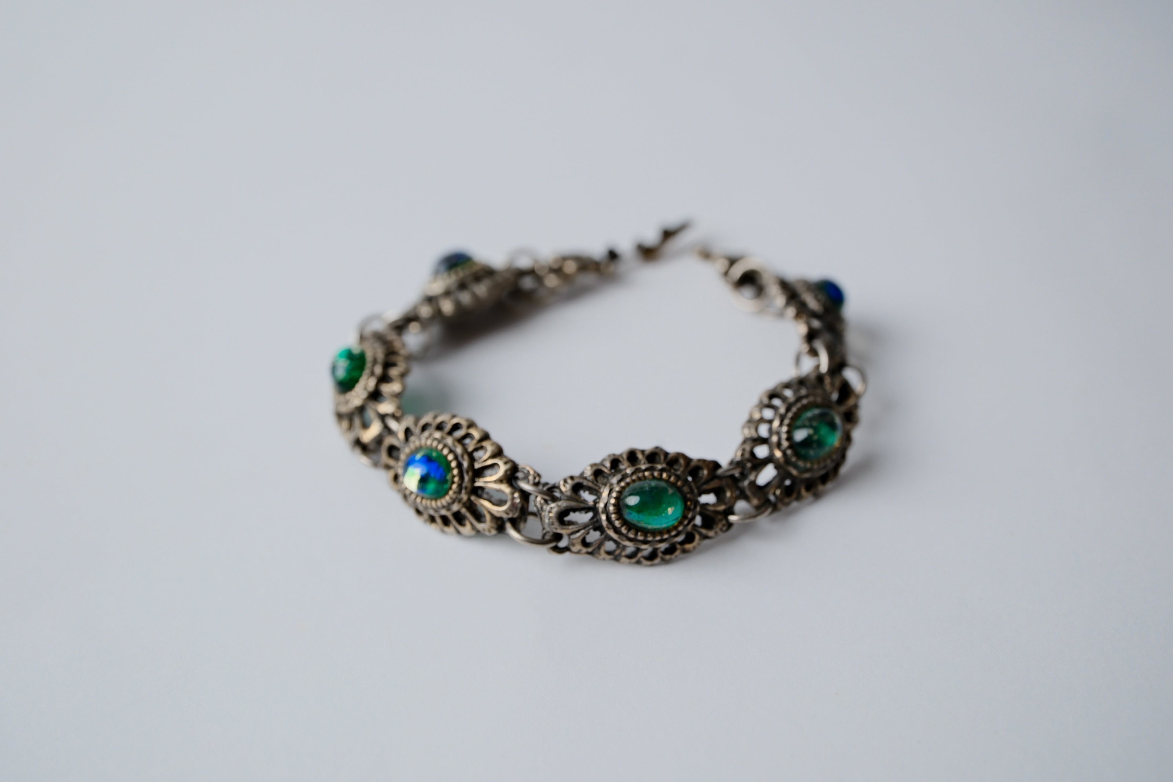 Vintage Silver Tone Green Cabochon Links Bracelet