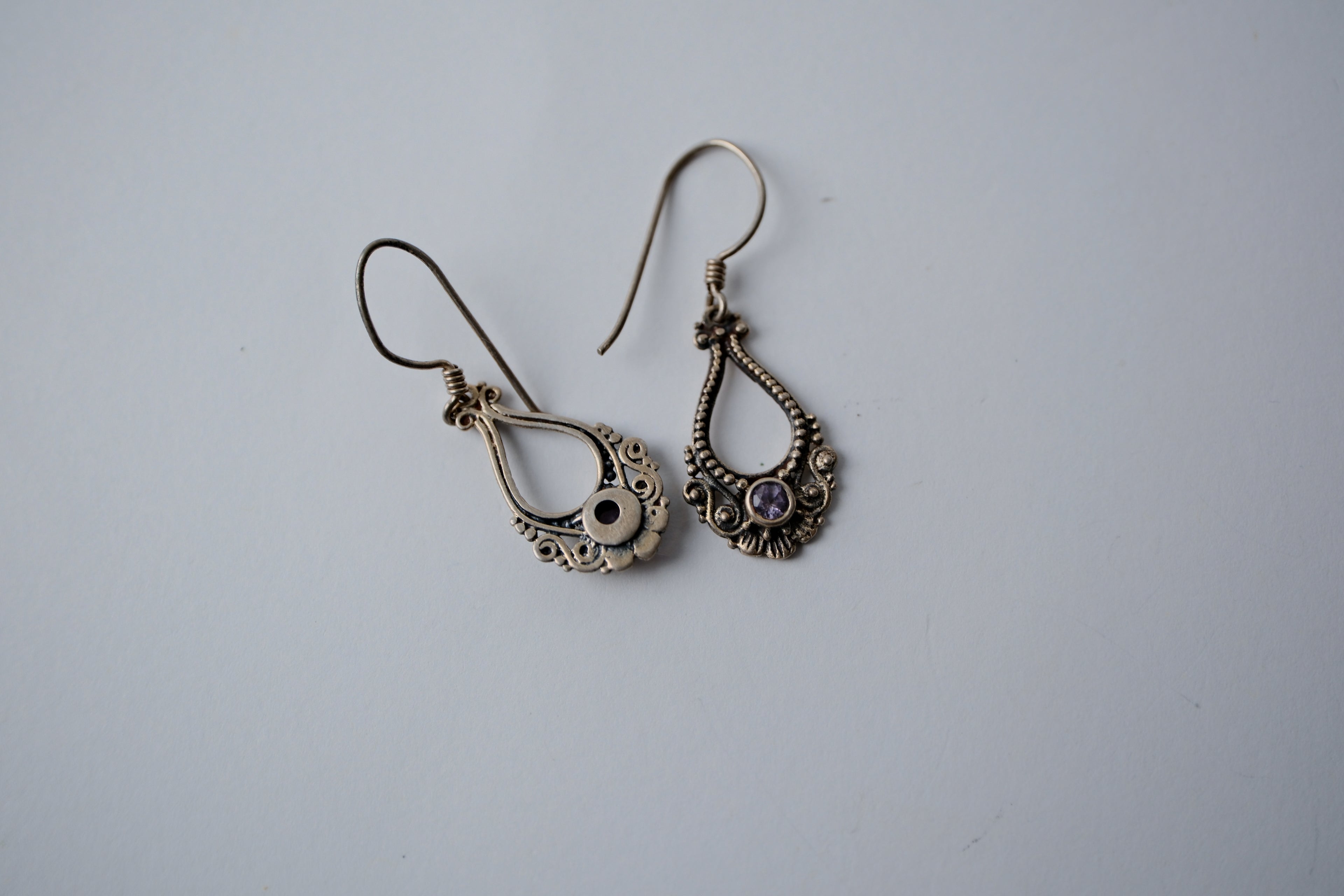 Sterling silver dangle earrings with purple amethyst stones&nbsp;