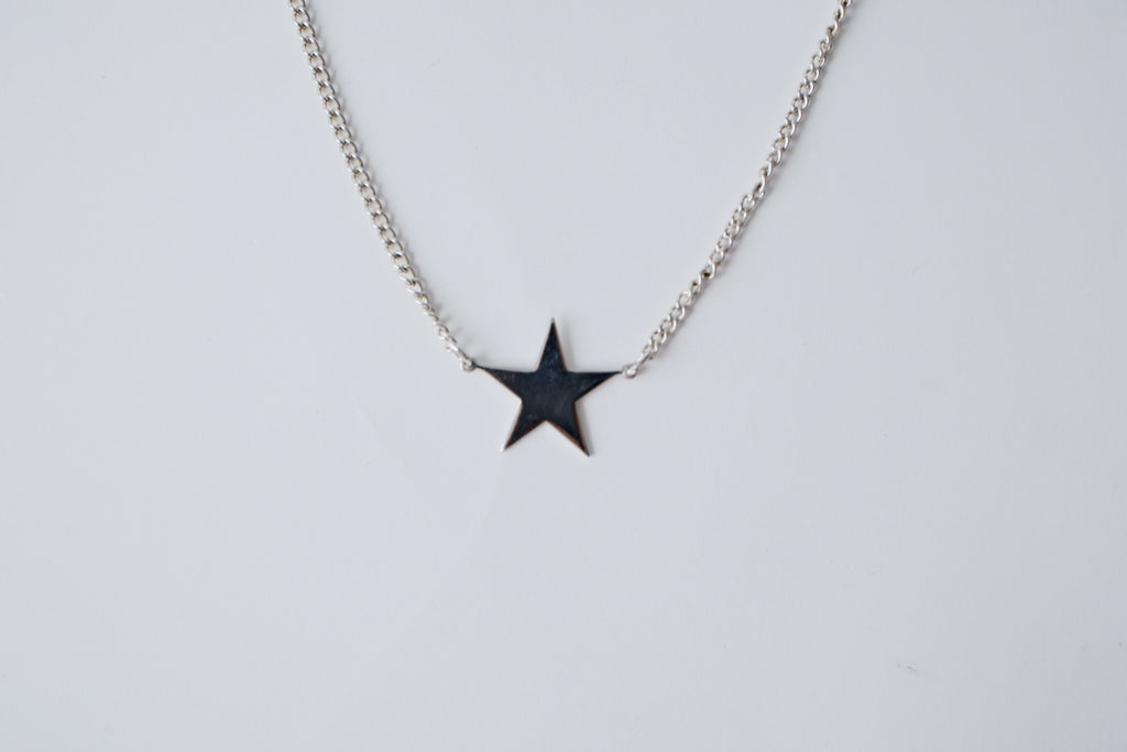 Vintage Avon Silver-Tone Star Pendant Necklace