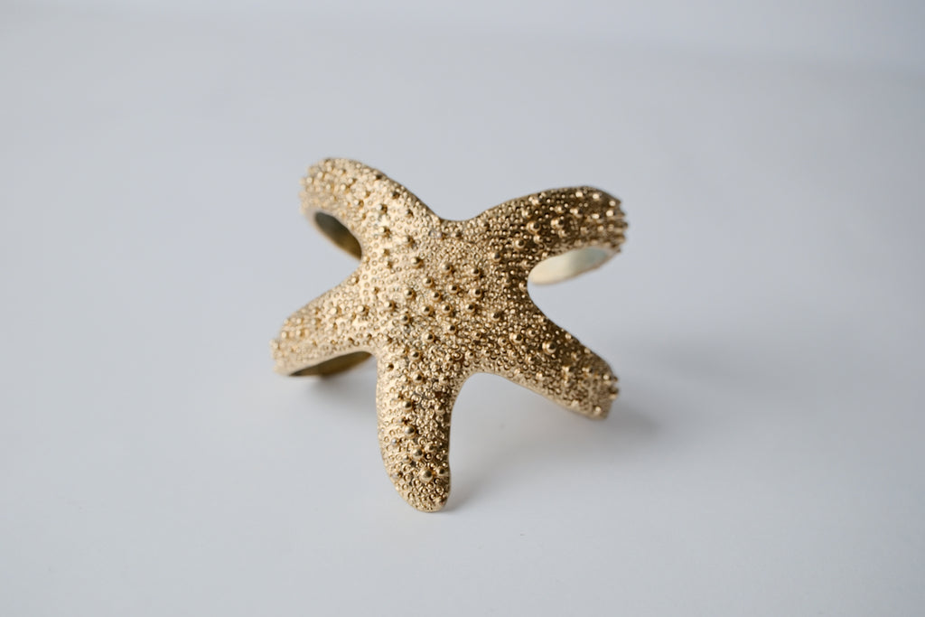 Vintage gold-toned, textured starfish cuff bracelet&nbsp;