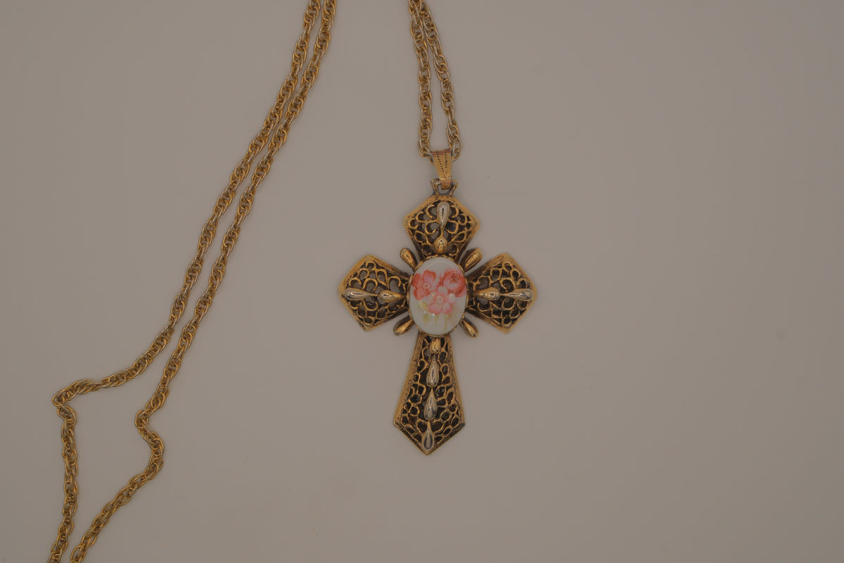 Vintage gold-tone filigree cross pendant necklace