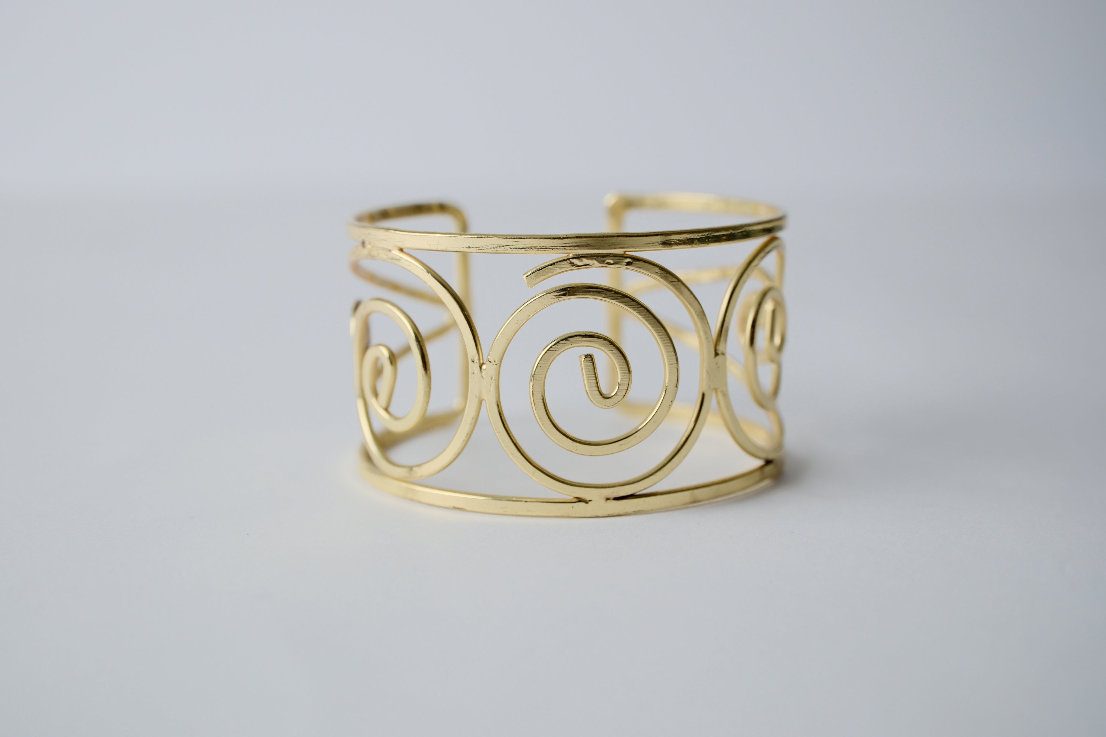 Vintage gold toned spiral cuff bracelet