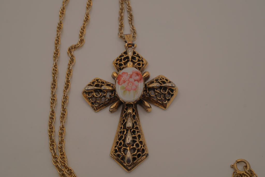 Vintage gold-tone filigree cross pendant necklace