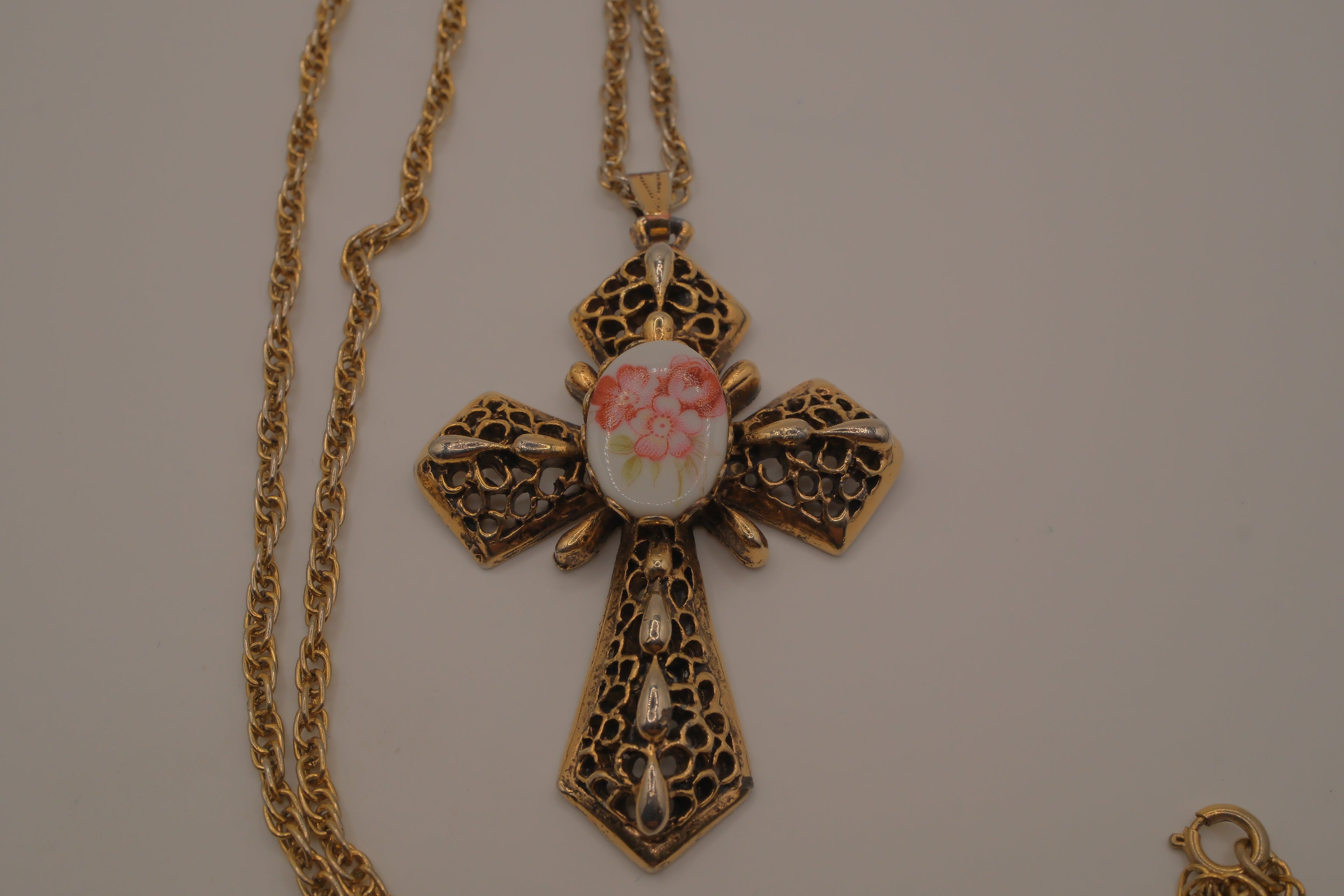 Vintage gold-tone filigree cross pendant necklace