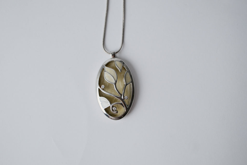 Ivory-colored enamel pendant necklace