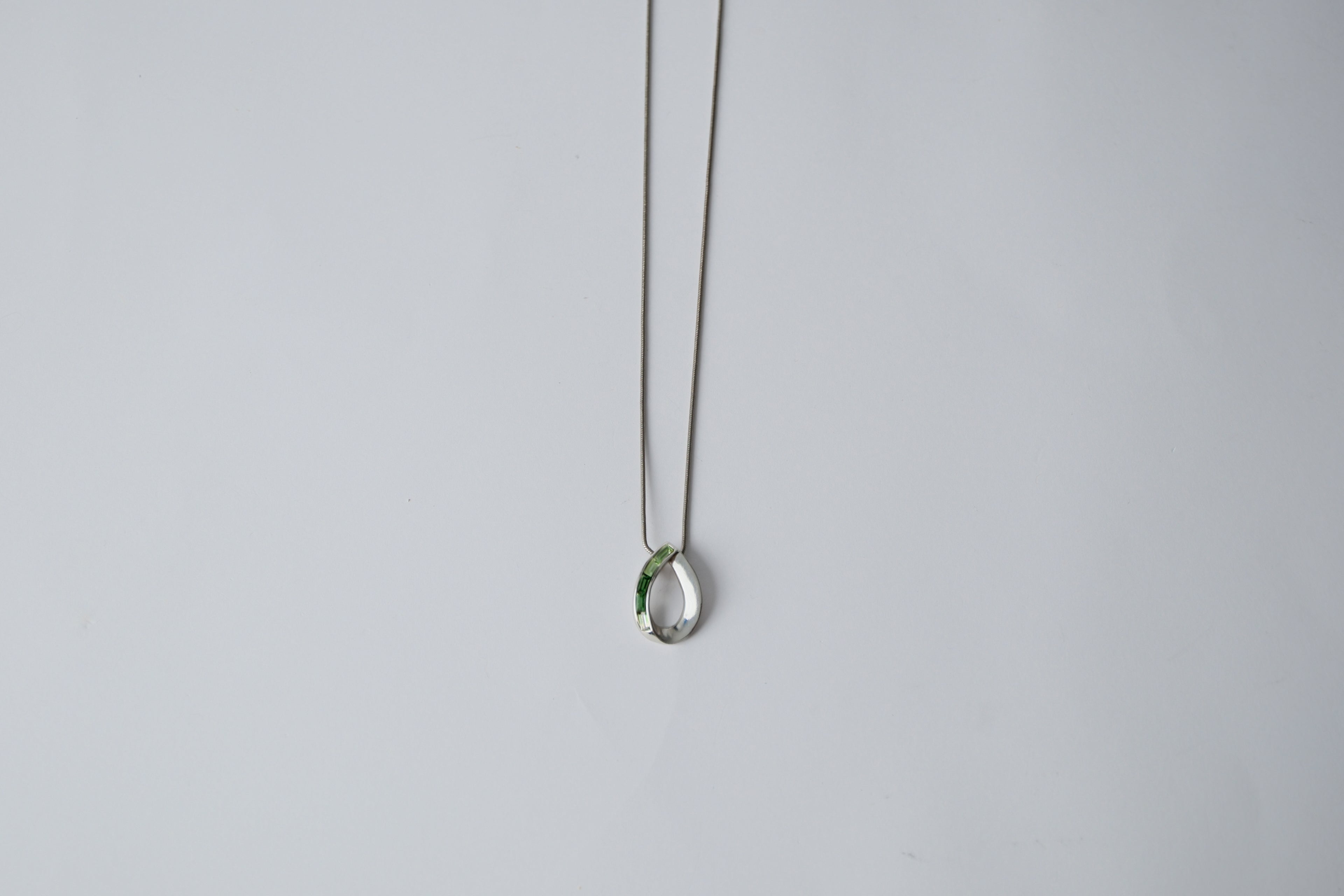 Vintage Lia Sophia Silver-Tone Green Teardrop Necklace