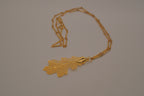 Gold toned Oak leaf pendant necklace