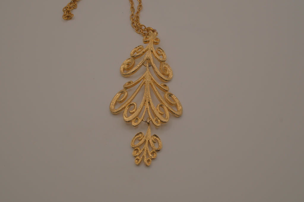 1960s vintage Sarah Coventry textured scroll design dangle pendant/brooch