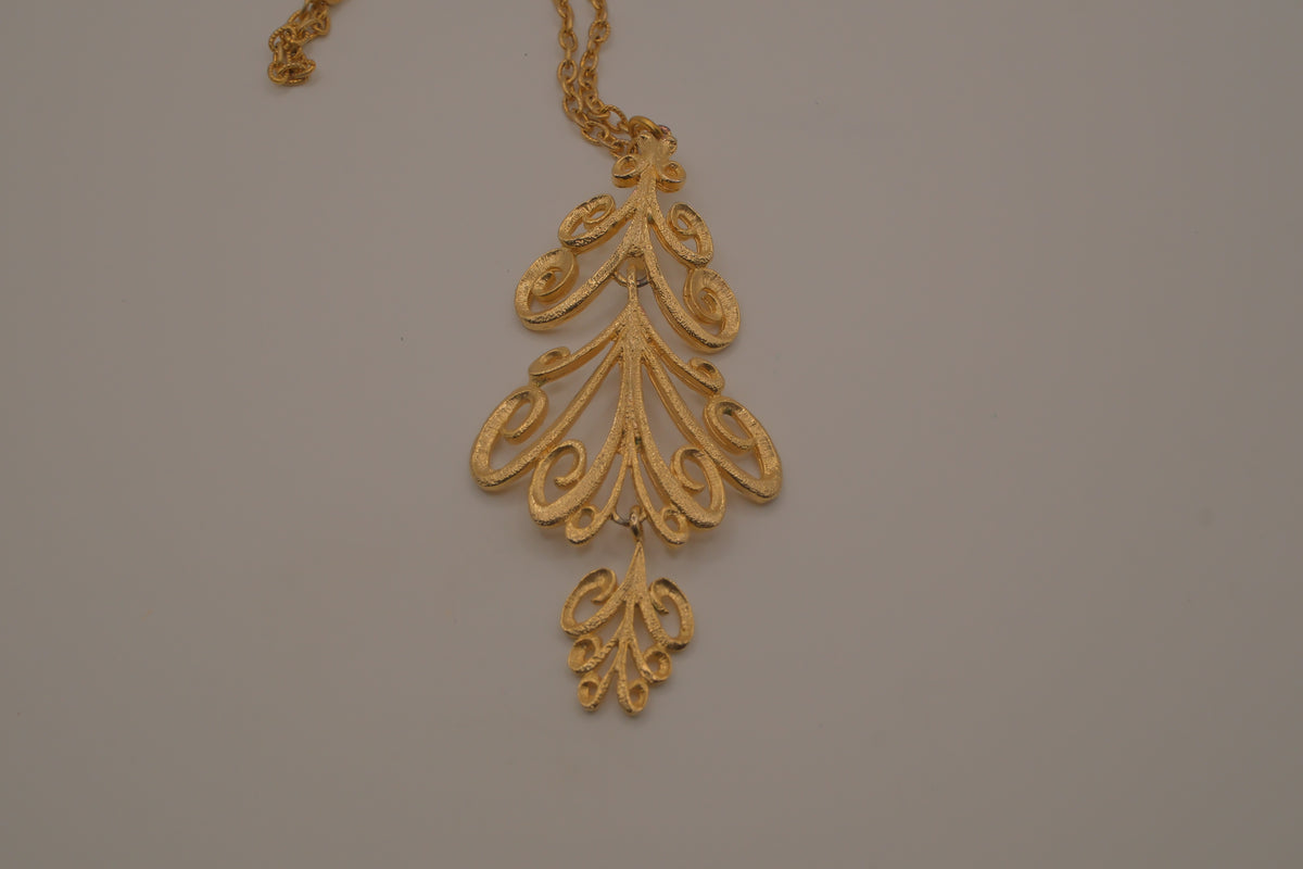 1960s vintage Sarah Coventry textured scroll design dangle pendant/brooch