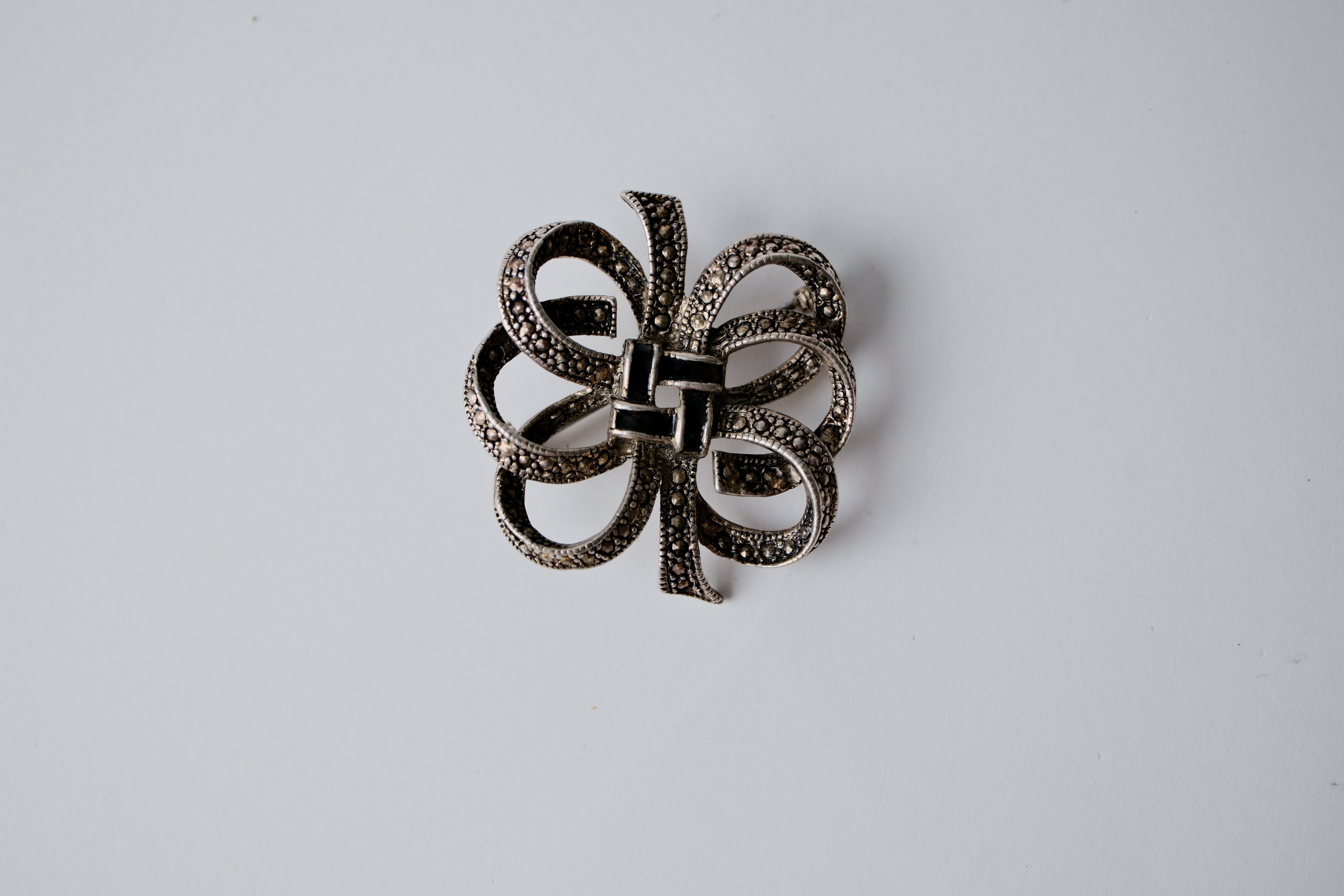 Victorian Silver-toned Bow Brooch