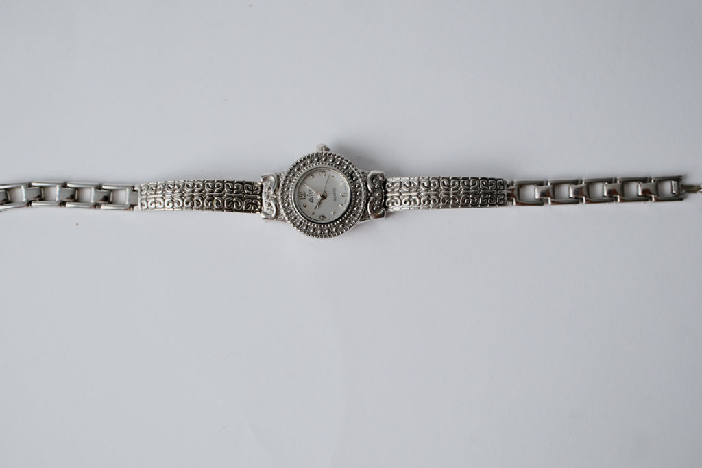 Vintage Aviva Patterned silver tone Watch