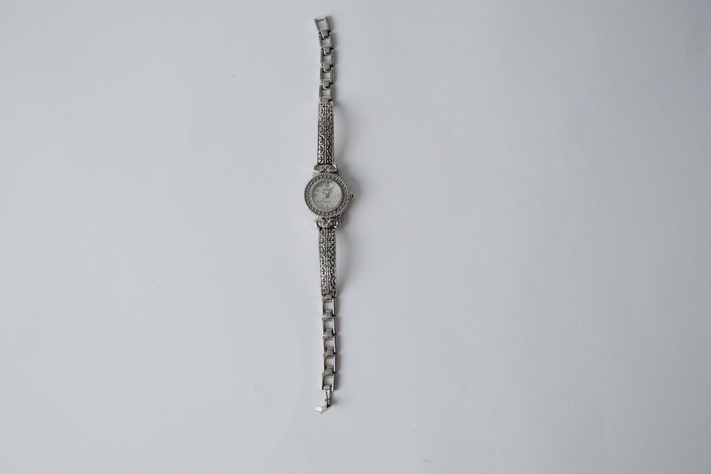 Vintage Aviva Patterned silver tone Watch