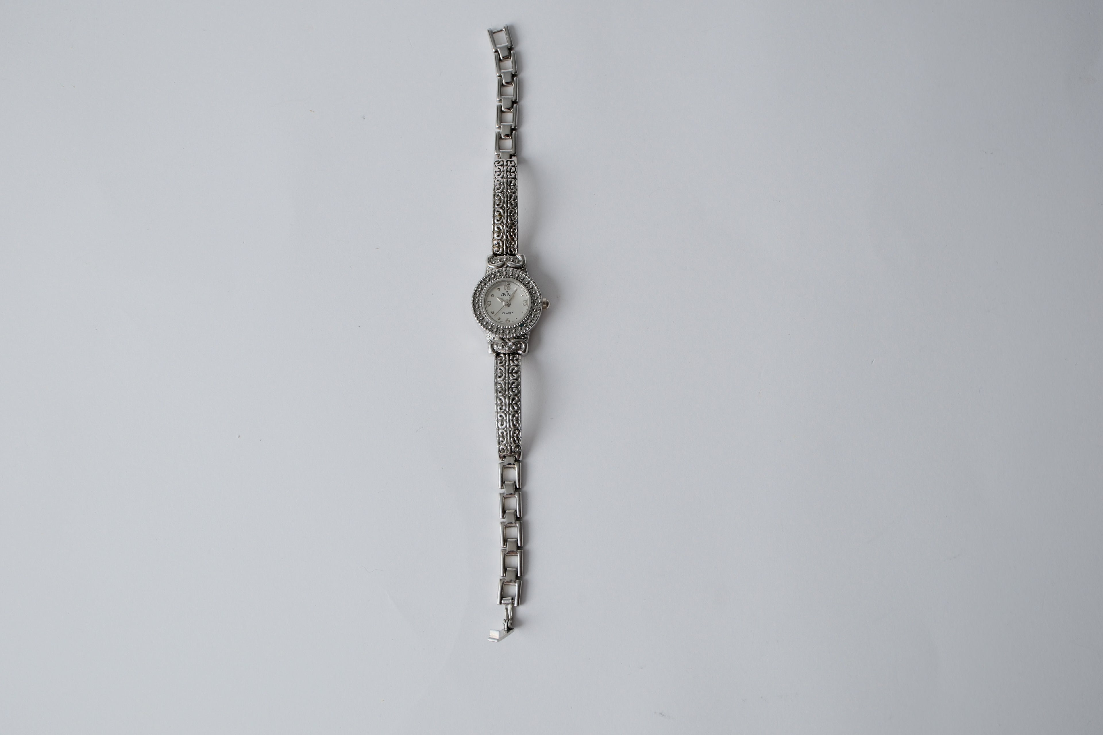Vintage Aviva Patterned silver tone Watch