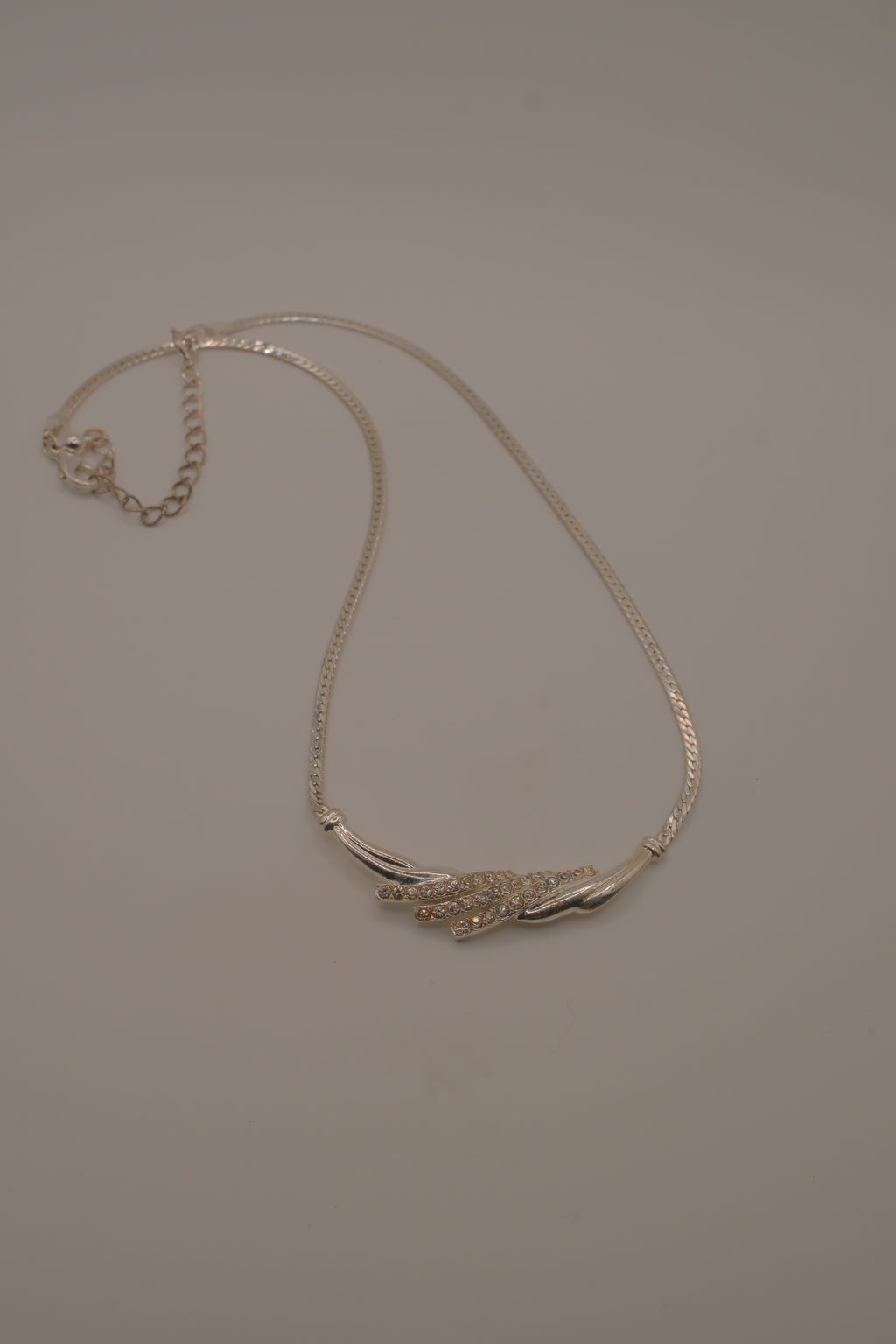 Vintage Avon silver-tone herringbone necklace