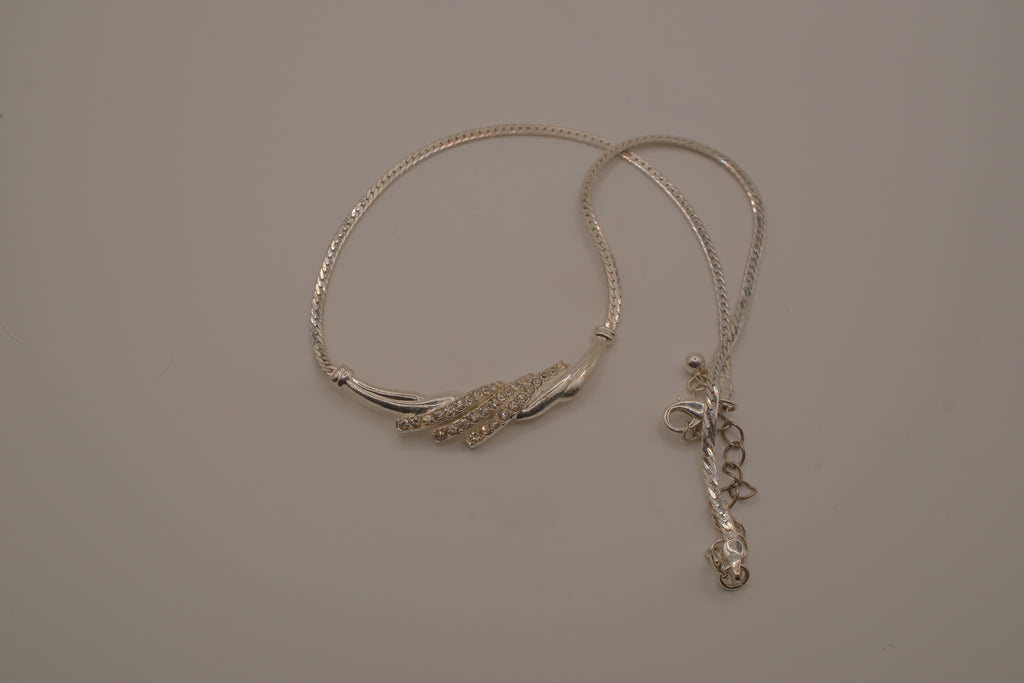 Vintage Avon silver-tone herringbone necklace