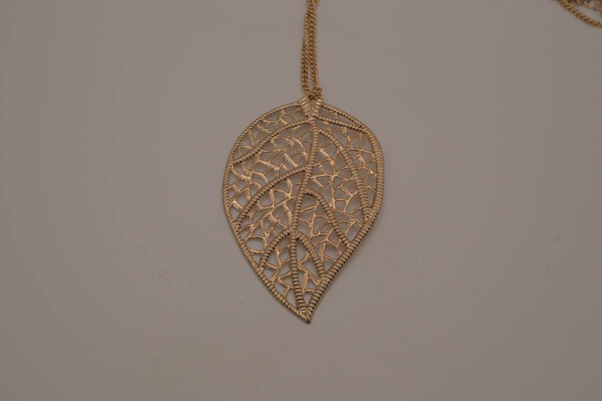 Gold-tone filigree leaf pendant necklace