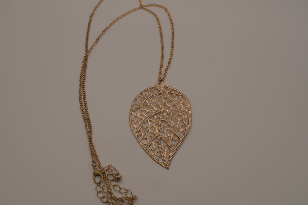 Gold-tone filigree leaf pendant necklace