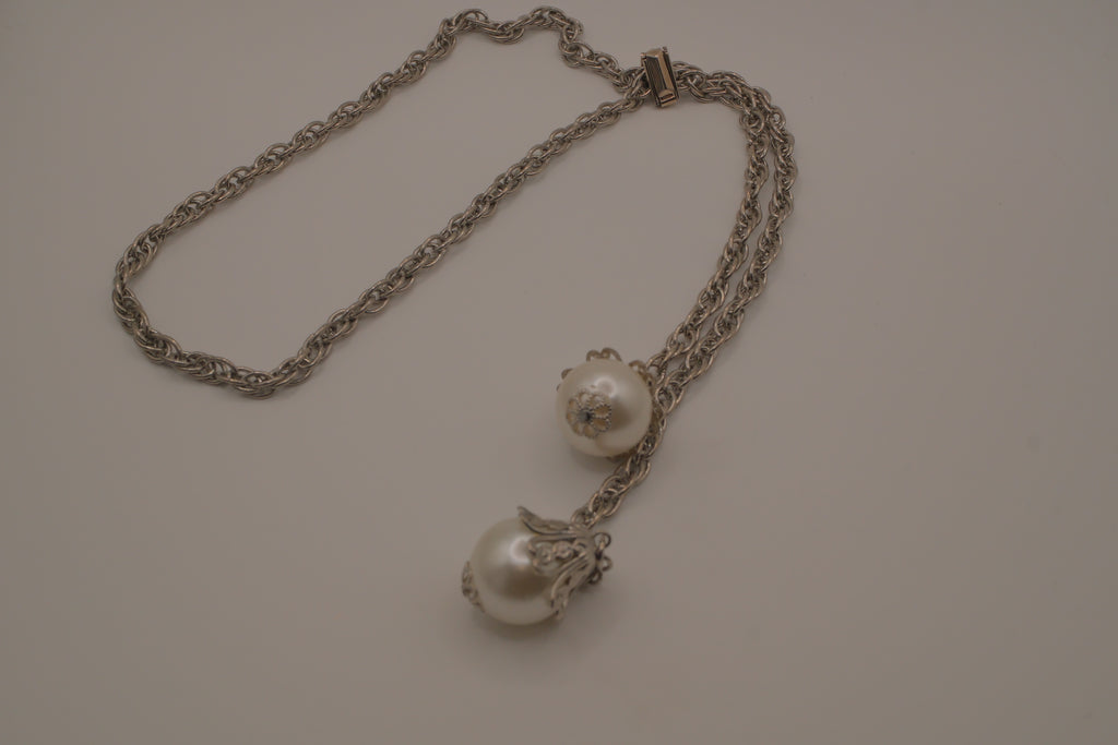 Vintage faux Pearl Bolo tie necklace&nbsp;