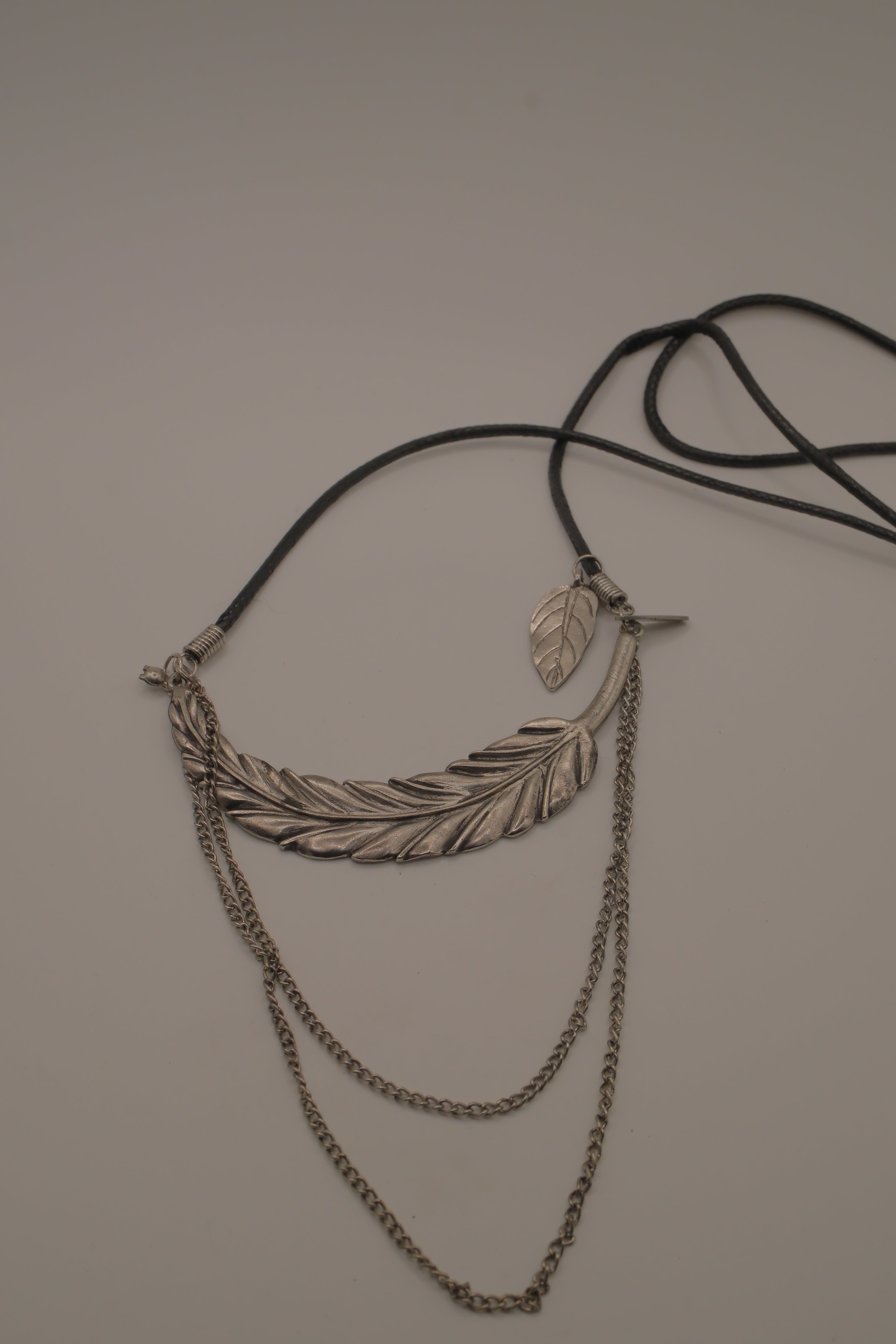 Nygard Bohemian-style layered feather necklace&nbsp;
