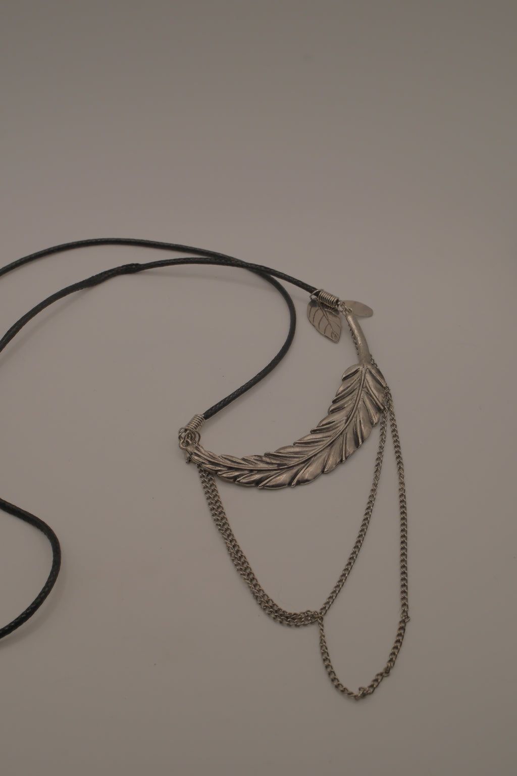 Nygard Bohemian-style layered feather necklace&nbsp;