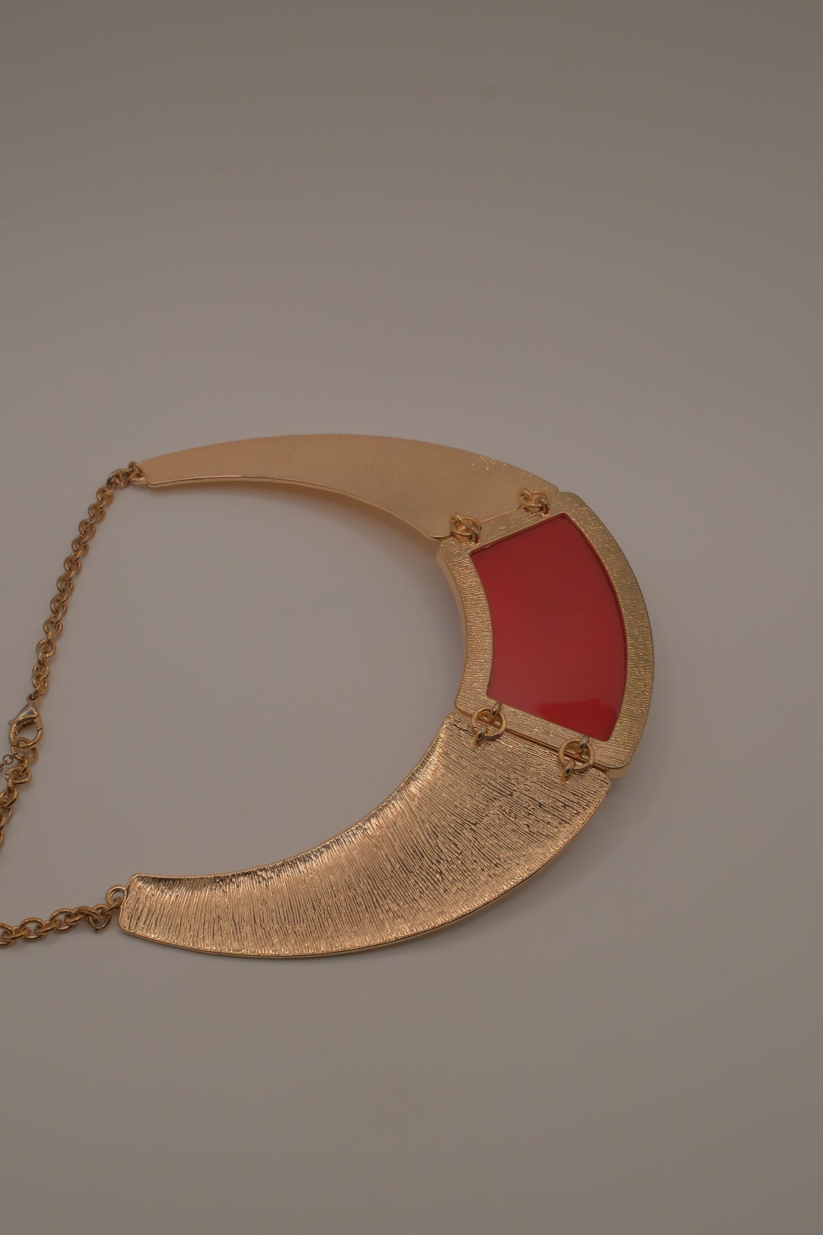 Vintage textured bib statement necklace&nbsp;