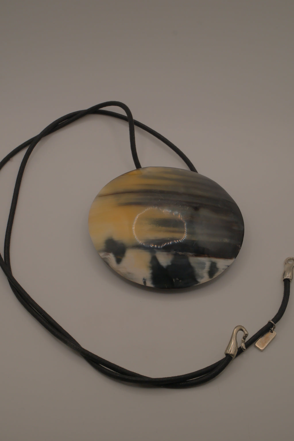 Natural horn pendant necklace