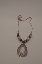 Vintage openwork filigree teardrop pendant necklace