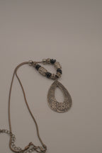 Vintage openwork filigree teardrop pendant necklace