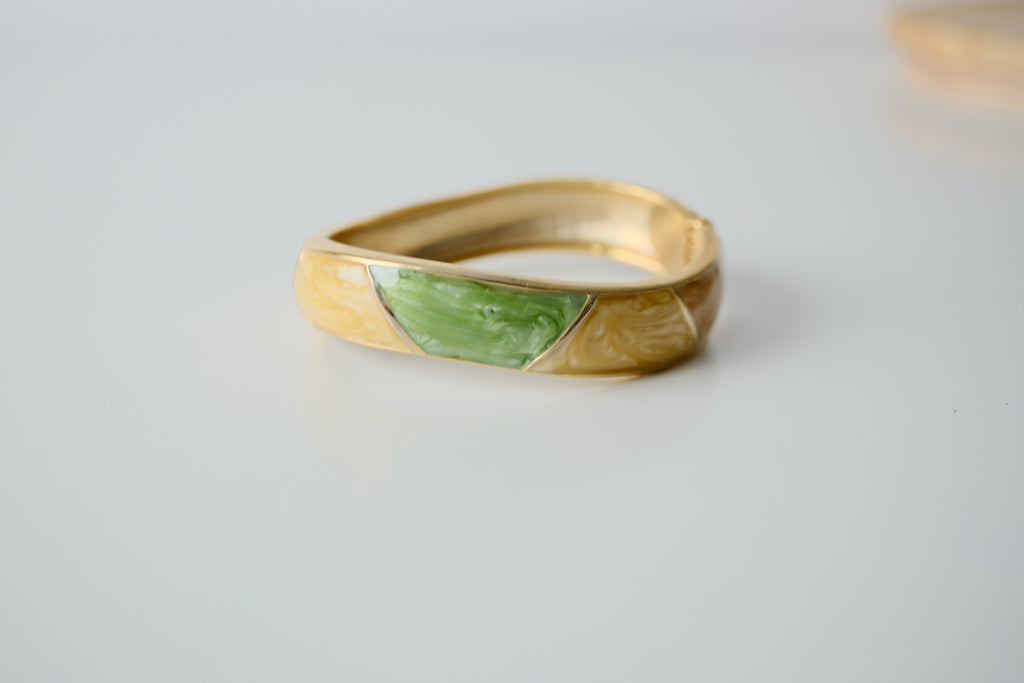 Vintage Gold Marbled Enamel Hinged Bangle
