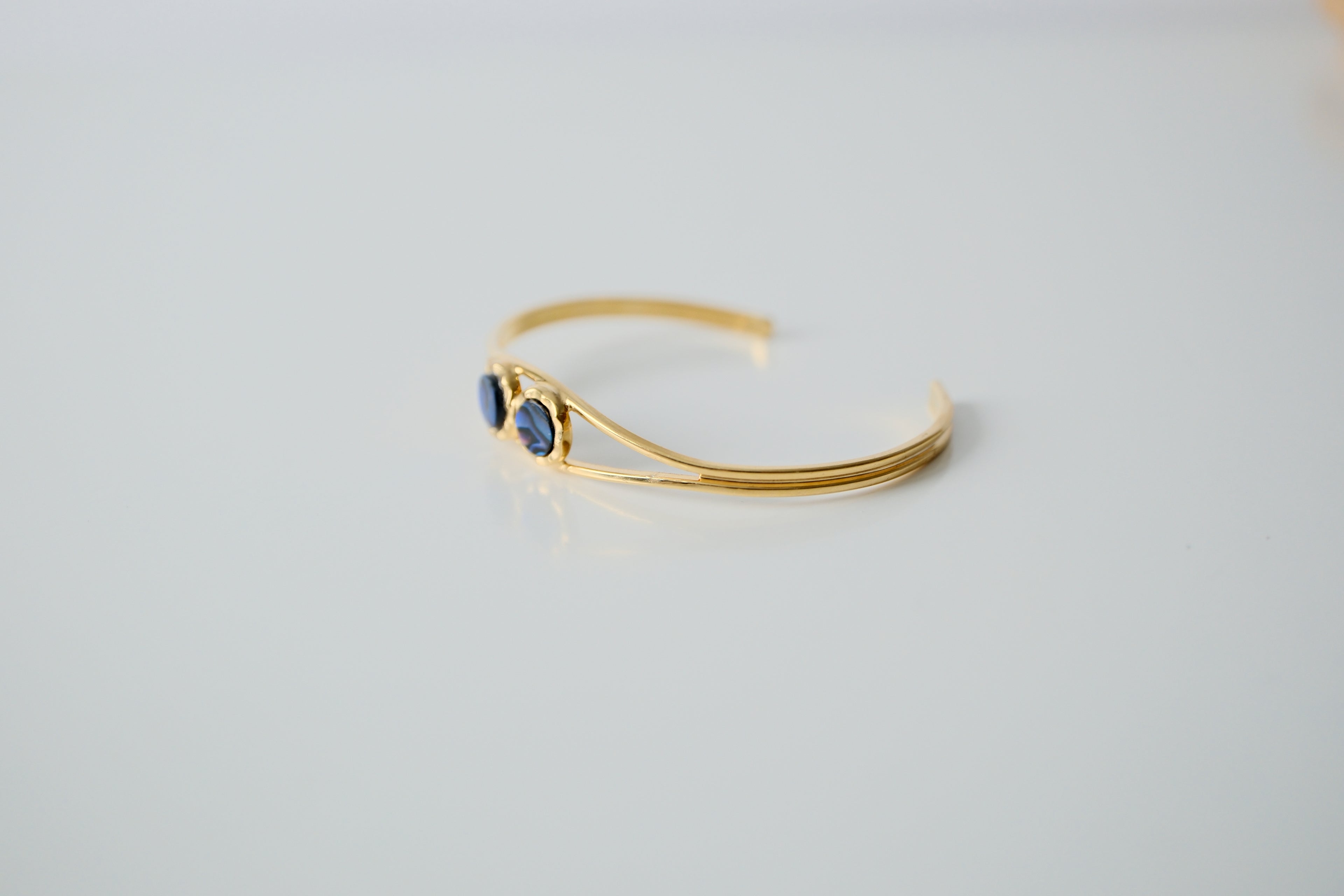 Vintage Gold tone Twin Abalone shell bangle