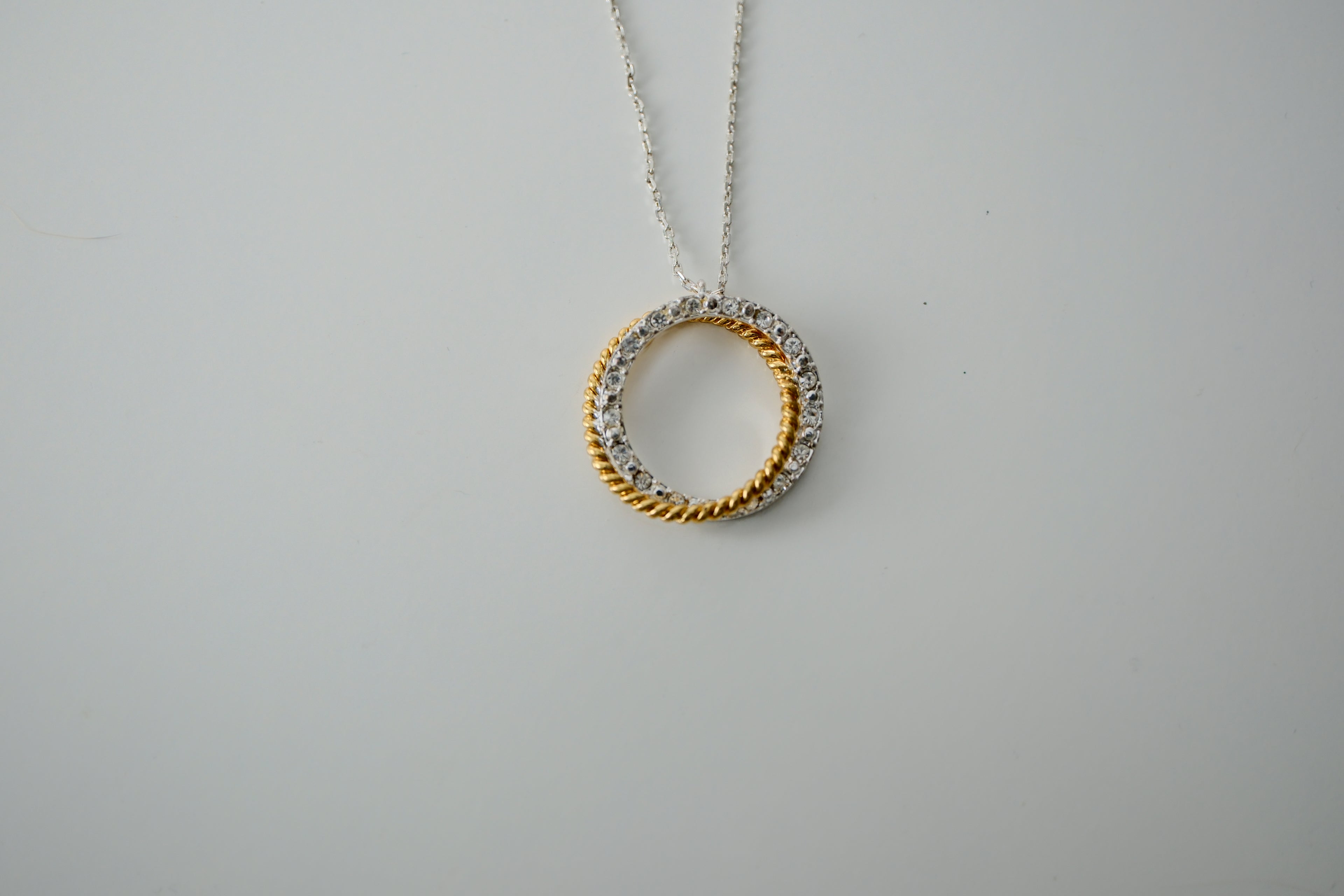 Vintage Avon Two Tone Circle Necklace