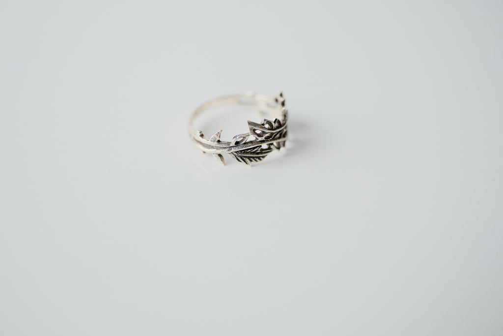 Sterling Silver Filigree Leaf Ring