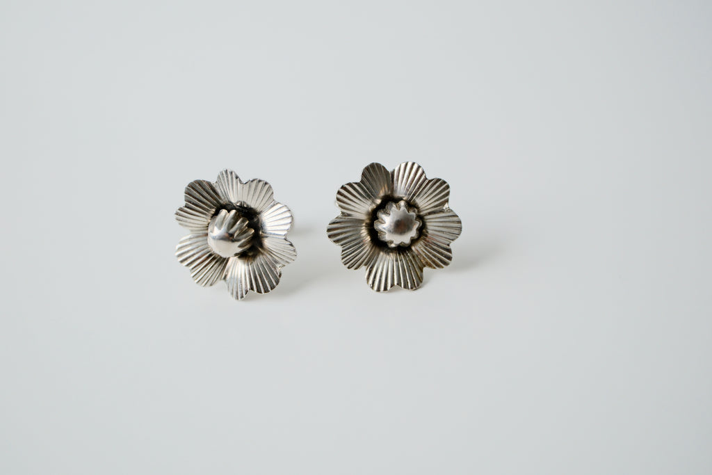 Vintage Silver Tone Flower Earrings