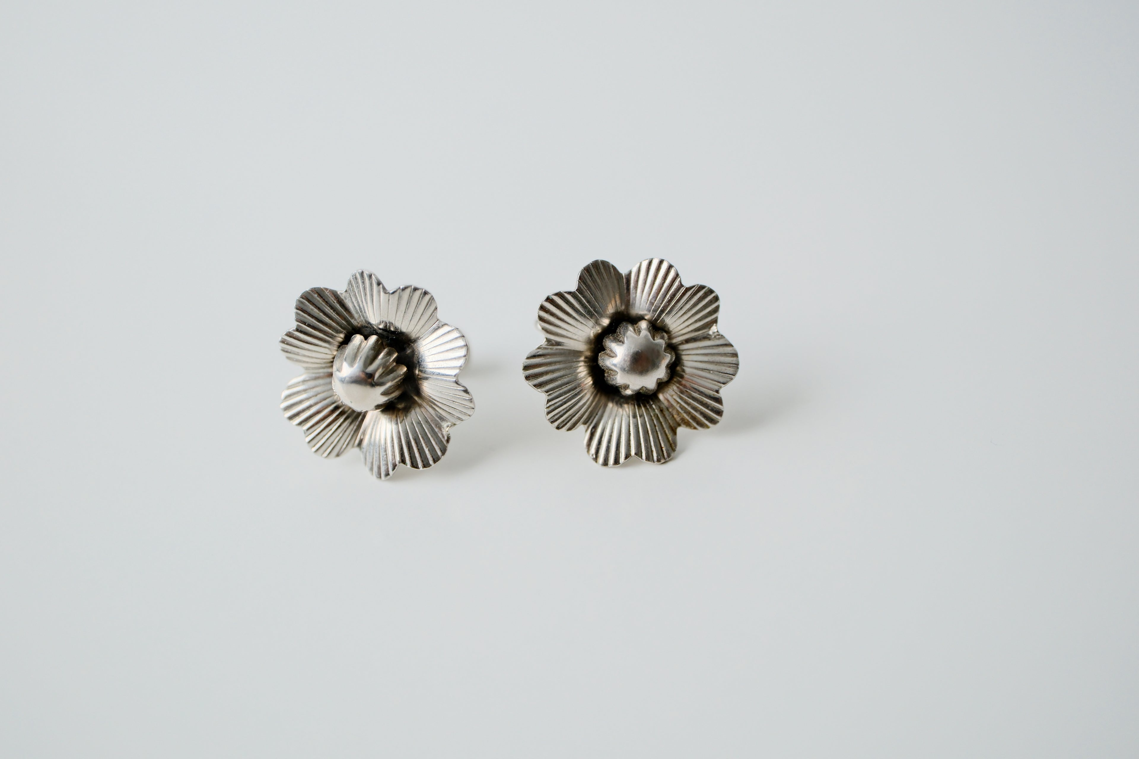 Vintage Silver Tone Flower Earrings