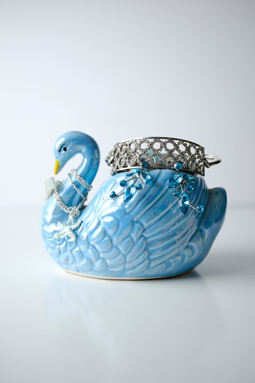Blue Coquette Swan jar
