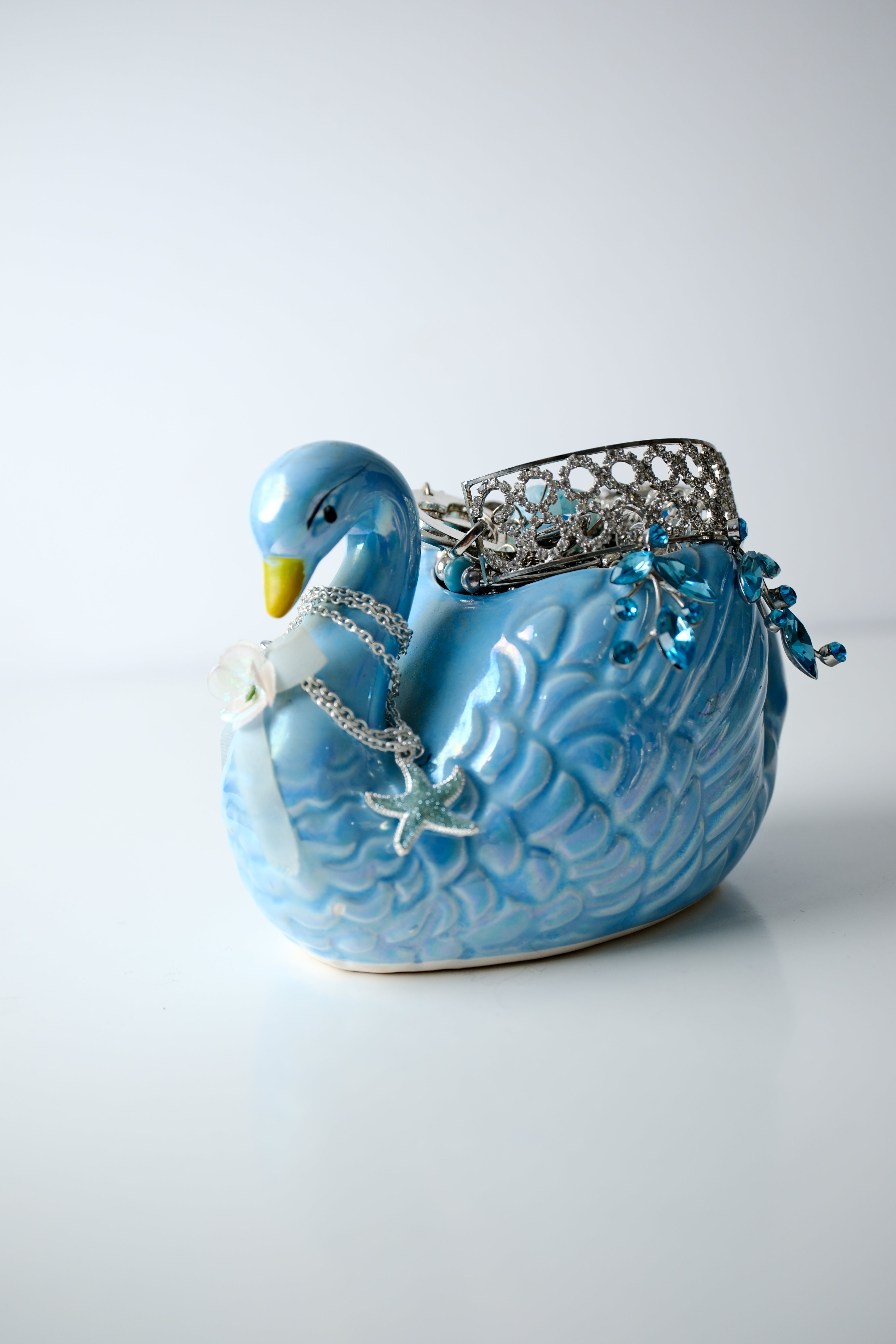 Blue Coquette Swan jar